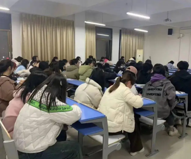依托心思健康教育的科学方法增强思维政治教育的感染力与实效性 依托心思健康教育的科学方法增强思维政治教育的感染力与实效性